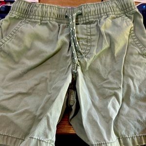 Camo Green 4T Cat & Jack shorts m, like new.